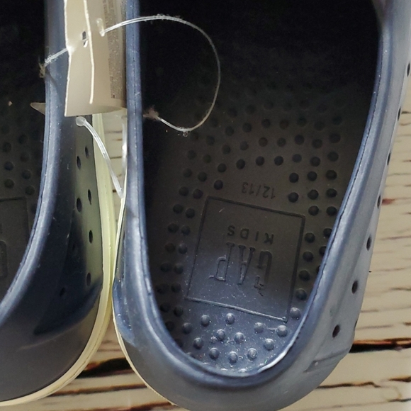 🆕️ GAP BOYS SLIP ON NAVY SHOES - Picture 4 of 6